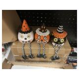 Set of 3 shelf sitting pumpkins