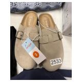 Cat & Jack clog kids size 3