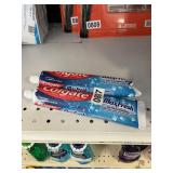Colgate max fresh 2 tubes