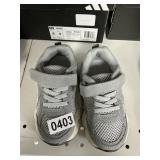 Carters troddler sneaker size 8M