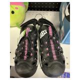 Eddie Bauer sandal size 7