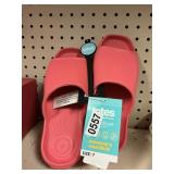 Totes slides size 7