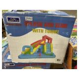 Splash & slide w/ tunnel