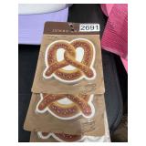 3ct Jumbo pretzel eraser