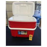New 28 Quart Igloo Cooler