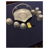 Vtg Aluminum Tray And Molds
