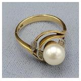 Ring - 14K Pearl w Diamond, Size 7