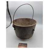 Cast Iron Pot With Handle