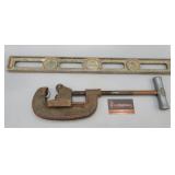 Ridged 2' Pipe Cutter & Star Detroit Level 2'