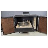 Vintage Stereophonic Magnavox-Powers On &