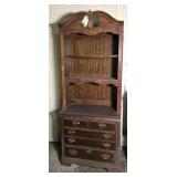 Hutch 81Hx32Wx18D