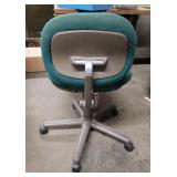 Green Office Chair w Heavy Steel Base - Needs Clea