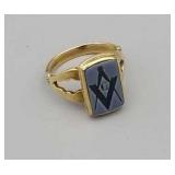 RING - GOLDTONE MASONIC RING SIZE 8