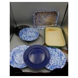K GROUP OF ENAMELWARE PIE PANS, DISHES & CAKE PANS
