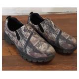 Shoes - Red Head Slip Cameo Size 10.5 great