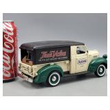 ERTL 1947 Dodge Canopy Van True Value