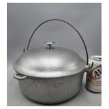 Club Hammered Metal Pot w Handle
