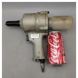 Air Rivet Gun