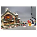 Department 56 Christmas Lake Challet w Box
