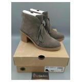 *New* UGG Corin Boots Size 7.5 *New* UGG Corin Boots Size 7.5