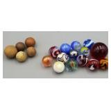 MISC GROUP CLAY & GLASS MARBLES MISC GROUP CLAY & GLASS MARBLES