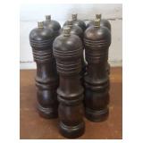 Wood Pepper Mills lot of 7 Wood Pepper Mills lot of 7