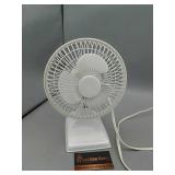 Small Desk Fan Works Hi and Low Small Desk Fan Works Hi and Low