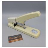 LARGE OFFICE STAPLER LARGE OFFICE STAPLER