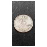 (1) 1942 Walking Liberty Silver Half Dollar Coin