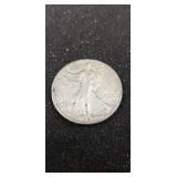 (1) 1940 Walking Liberty Silver Half Dollar Coin