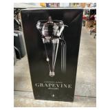 Cooperï¿½s Hawk Grapevine Decanter