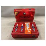 (12) Titleist Golf Balls