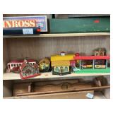 Lionel Trolley Diner, Train Platform & Tin Litho