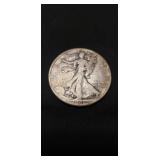(1) 1946 U.S. Silver Walking Liberty Half Dollar