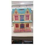 (1) Vintage Fisher-Price Loving Family Dream