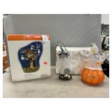 Dept. 56 'Haunted Tree House', B.O. Ghosts