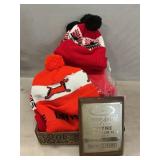 New Wayne Feeds Hats, Fleece Pullover (Large),