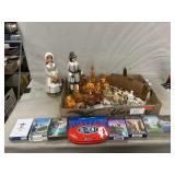 Lot With Ceramic Pilgrims, Resin Barn, Wooden
