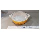 (1) Vintage Pyrex Casserole Dish w/ Glass Lid