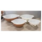 Vintage Pyrex Four Bowl Nesting Set