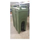 (1) Cambro Camtainer Insulated Beverage Dispenser