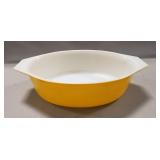 (1) Vintage Pyrex 2.5 Quart Casserole Dish