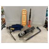 Ball Mount Hitch, Jack, Remington Powder