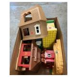 Box Lot With Assorted Toy Houses, McDonaldï¿½s