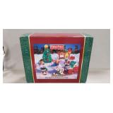 (1) Fisher-Price Little People Tree Lighting In