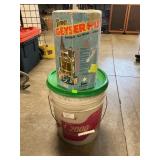 Simer Submersible Pump, Bucket With