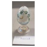(1) Vintage Fenton Art Glass Egg