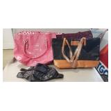 (4) Ladies Tote-Bags & (1) Fannie Pack