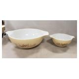 (2) Vintage Pyrex Bowls (6" & 10.5" Diameter)