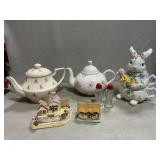 Teapots, Ganz Teapot/Cup, David Winter Cottages,